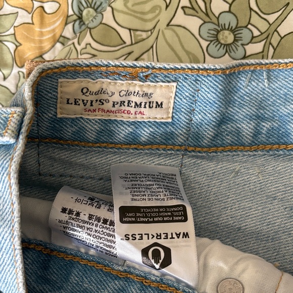 LEVI'S 501 Original Denim Cutoff Shorts Luxor Heat Button Fly Distressed W30 - Picture 2 of 10